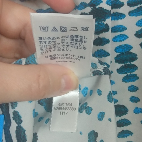 Land's End Outfitters Long Tab Sleeve Top AT&T Logo Blue Gray Pattern size US 4 - Picture 15 of 15